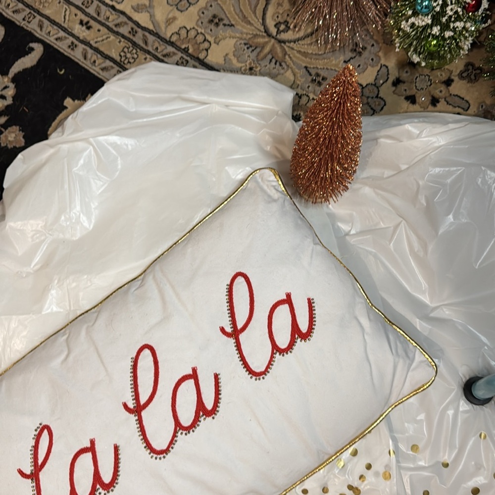 Safavieh Fa La La lumbar pillow - Picture 3 of 11